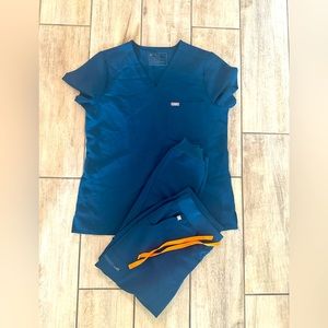 FIGS Deep Reef Scrub Set 🐬